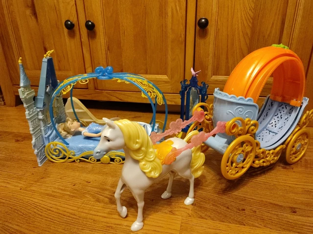 DISNEY PRINCESS CINDERELLA Bed and Horse drawn Carriage Doll 12 Inch £