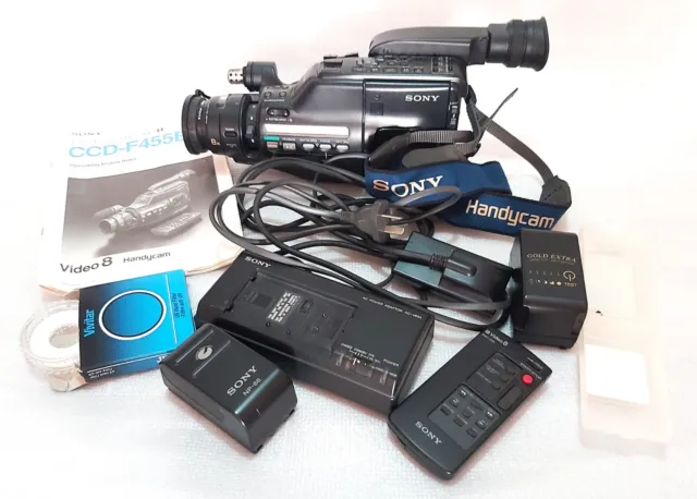 "Vintage" "SONY" Video 8 "Handycam CCD-F455E" Includes Bag. Untested