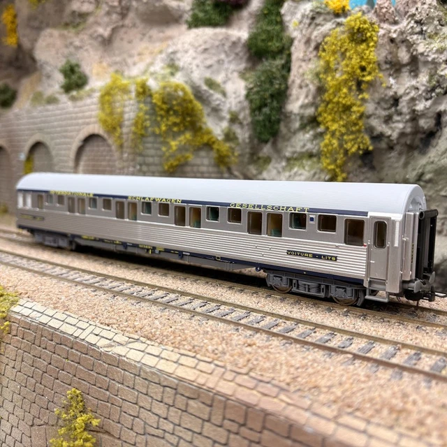 JOUEF voiture lits type MU TEN SNCF HJ4019 NEUF JOUEF voiture lits type MU TEN SNCF HJ4019 NEUF
