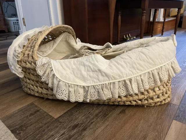 Baby Moses Basket, Woven Mother Millies  Basket Bed Bassinet Carrier with Liner