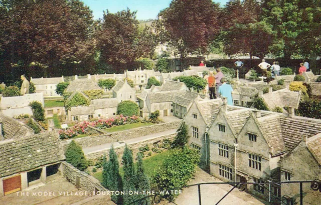 ENGLAND POSTCARD Bourton-on-the-Water Model Village Gloucestershire J. Salmon