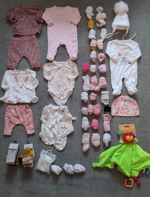 Pacchetto massiccio bambine neonate fino a 1 mese vestiti prossimi + Inc nuovo taggato x47