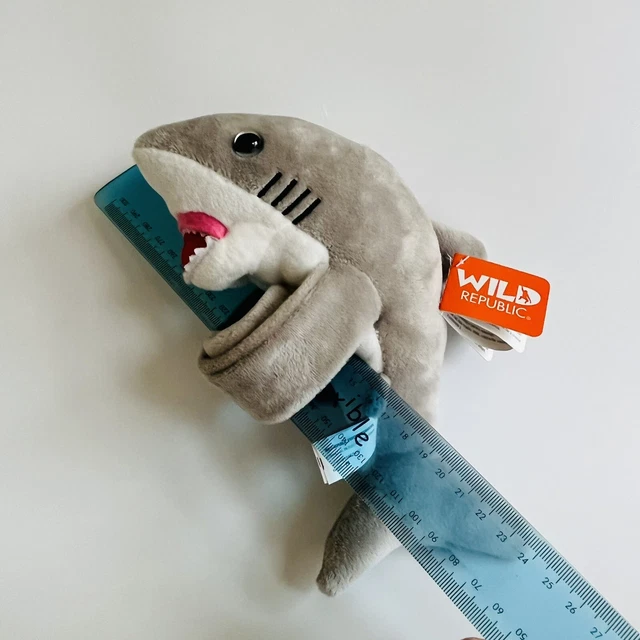 WILD REPUBLIC HUGGERS Great White Shark Soft Toy Plush Bracelet