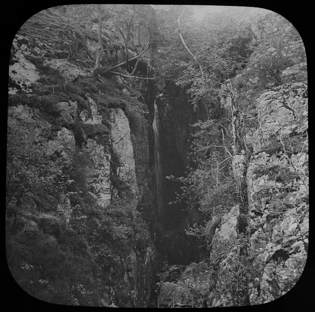 DUNGEON GILL LANGDALE PIKES C1887 Magic Lantern Slide LAKE DISTRICT PHOTO