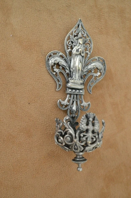 Broche Antique Vierge Marie Fleurs De Lys - Métal Argenté, Environ 31x21 Mm, Datant Des Années 1900, Occasion