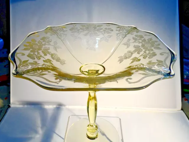 1930s Cambridge Glass Apple Blossom Compote in Topaz Yellow  - Luxury Etch