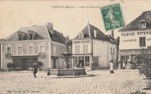 CPA 51  VERTUS (Marne) Place du Marché