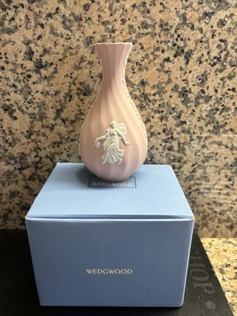 Vintage Wedgwood Pink Bud Vase Excellent Condition 5 1/4" Tall VGC