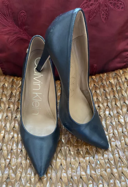 CALVIN KLEIN DOLLY Women's Size 6 M Black Leather Heels Classic Pumps Shoes