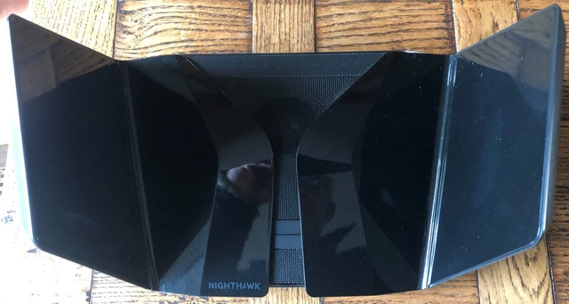 ROUTEUR WiFi 6 NETGEAR RAX200 Nighthawk tribandes AX11000 10.8Gbp MU-MIMO USB3.0 2