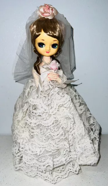 Vintage 1960s Korea Big Eyed Bride Bradley Doll  Dress Big-Eye Musical VBR33B