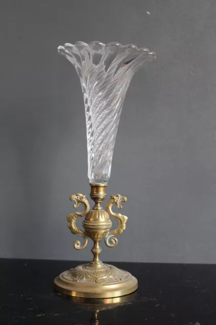 vase cornet  en cristal de baccarat 19 eme H 30,8 cm excellent état