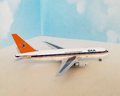 AeroClassics ** VERY RARE ** 1:400 Scale  SOUTH AFRICAN   BOEING 767-200, ZS-SRA 2