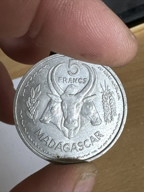Piece De 5 Francs  1953 Madagascar  2
