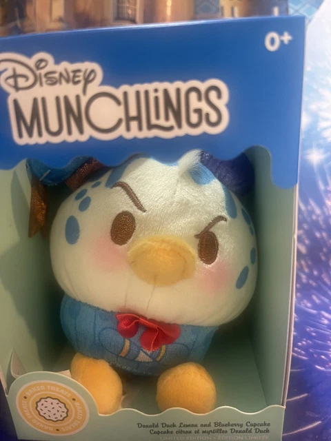 Disney Parks Munchlings Donald Duck Blueberry Cupcake Chef Stefan Riemer Limited