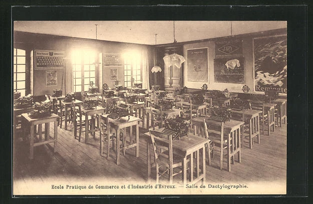 CPA Evreux, Ecole Pratique de Commerce et d´Industrie, Salle de Dactylographie
