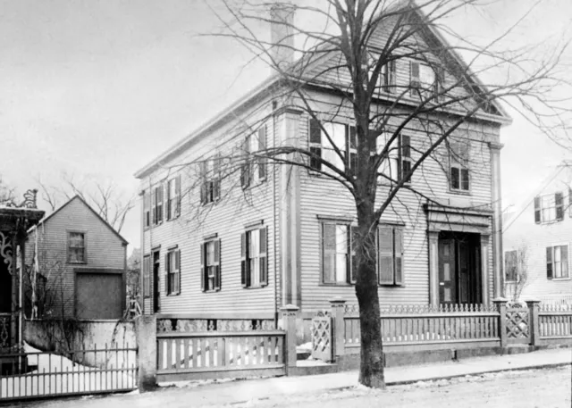 Lizzie Borden Home PHOTO Famous Murder Suspect 1892