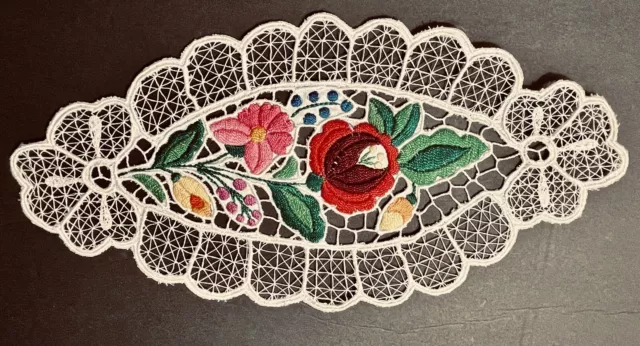 Hungarian Kalocsa Beautiful Traditional Satin Embroidery Oval Doily 12 x 6"