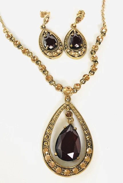 Parure De Bijoux AVON Collier & Boucles D'Oreilles Goutte - Doré - Neuf Avec Boîte