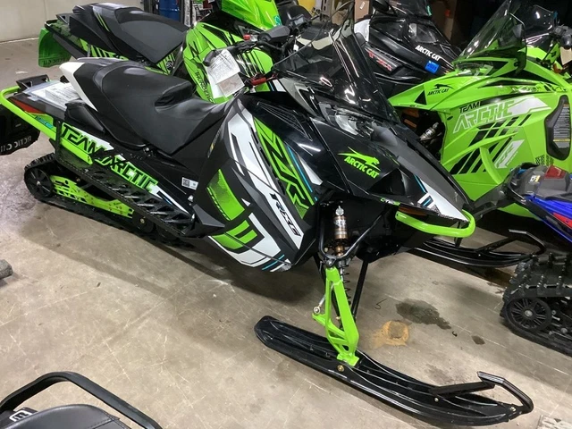 2023 Arctic Cat® ZR 6000 R-XC Push Button Electric    BLACK