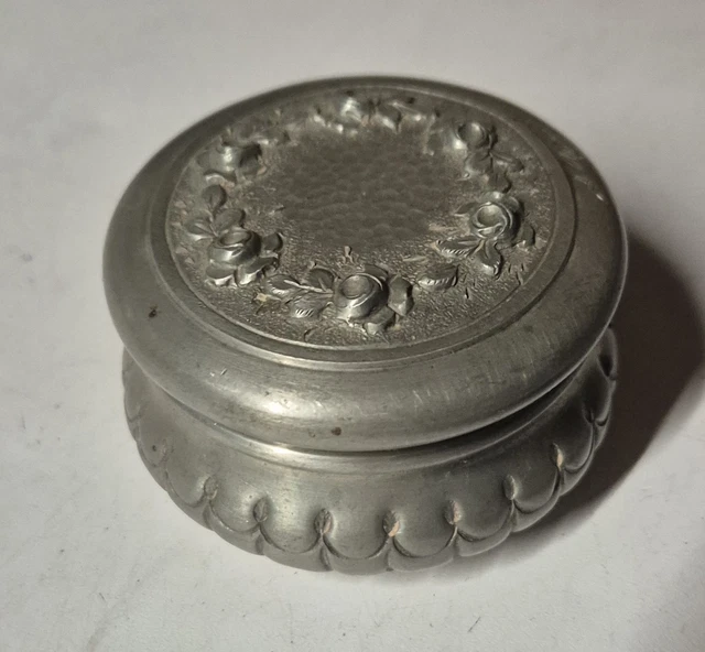 PLATEAU ÉTAIN ANCIEN décor feuille de vigne Grappe De Raisin EUR 25,00
