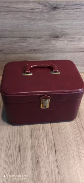 Authentique Vanity Case Années 60 70 VINTAGE rouge cuir skai? avec miroir