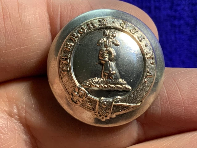 MARGARY FAMILY (3rd SON) ARM HOLDING DAISY w MOTTO 26mm S-P LIVERY BUTTON 19th C