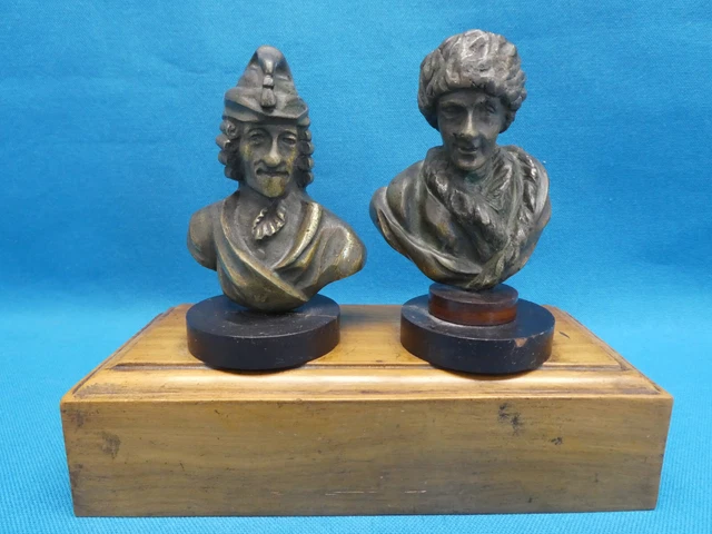 Ancienne Paire De Bustes D'hommes En Bronze Sur Socle Bois Voltaire Et Rousseau