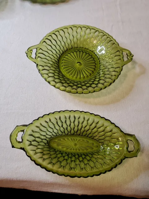 2 Vintage avocado green glass bowls with double handle and honeycomb pattern