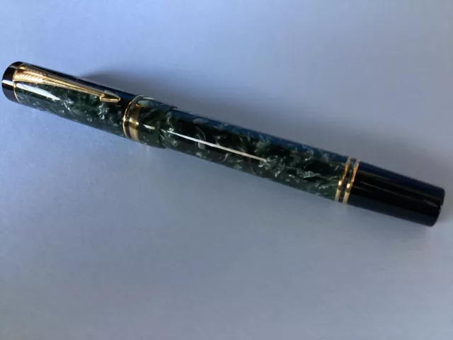 Parker Duofold Centinniel Fountain Pen In Green (Relisted Due To Time waster)