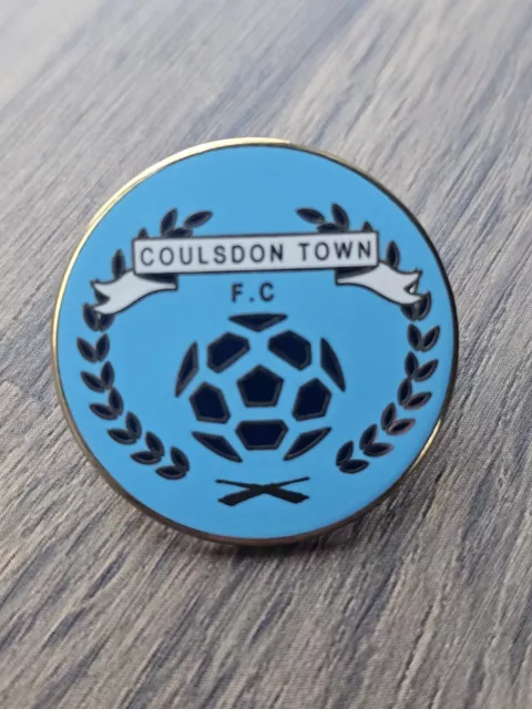 Coulsdon Town F.c Non League Pin Badge (23)