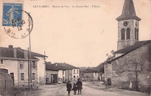 CPA 54 ENVIRONS DE TOUL LAY SAINT REMY entrée du pays la grande rue l'église