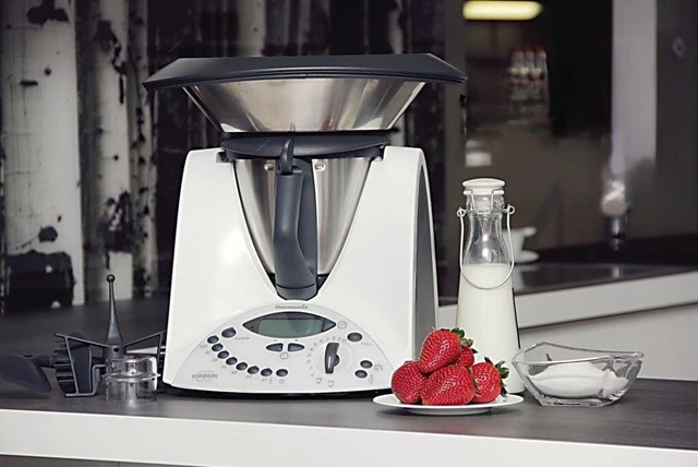Thermomix TM31 Vorwerk En Bon état – Avec Varoma Et Accessoires – Blanc