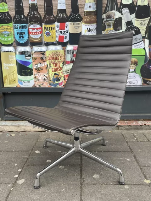 Eames Lounge Chair Ally Group by Vitra