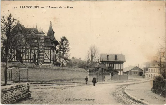 CPA LIANCOURT - L'Avenue de la Gare (130766)