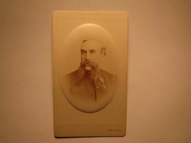 Mann mit Bart mit Orden - Portrait - 1872 / CDV Rosa Jenik Wien