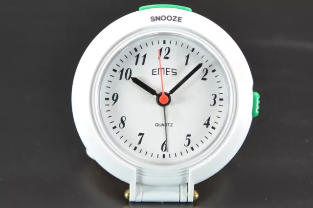 EMES alter Reise-Wecker Weiß Retro Uhr Klappwecker 86296525 NEU/NOS; K85 338-1