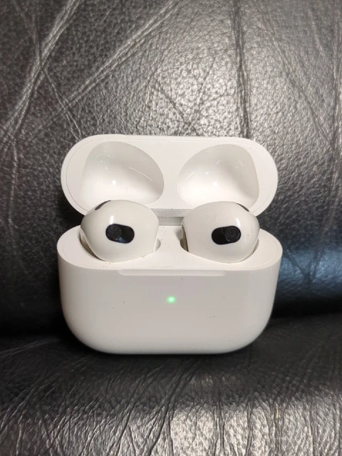 Apple Airpods 3 rd Generation Wireless Earbuds Bluetooth with Charging Case
