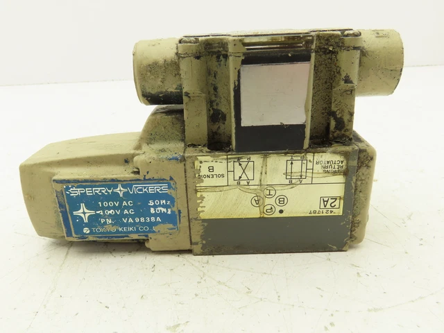 Vickers DG4V-3-2A-PL-T-10-JA-S310 Directional Single Solenoid Valve 100/110V