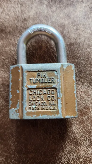 Vintage Chicago Illinois Lock Co. Padlock Made In USA 2.5”. No Key