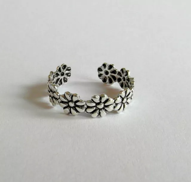 Sterling Silver (925) Adjustable Daisy Toe Ring  !!     New !! 3