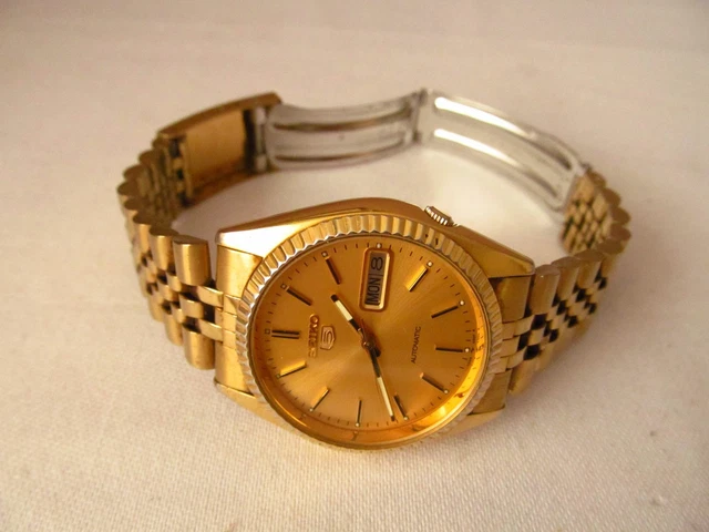 VINTAGE SEIKO Mens Automatic Gold watch 7009-3110