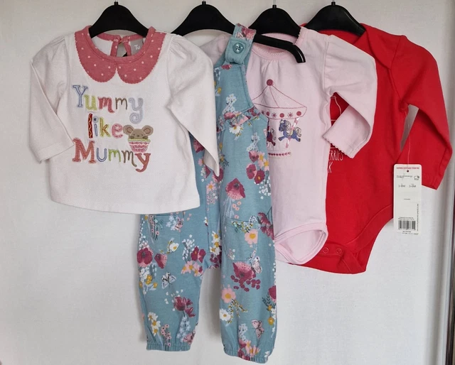 Pacchetto vestiti per bambine età 3-6 mesi. Usato. Condizioni perfette.