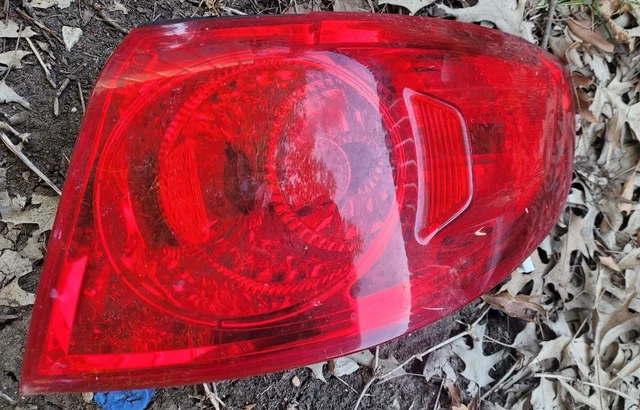 07-09 Hyundai Santa Fe Passenger Tail Light Quarter Panel Mounted