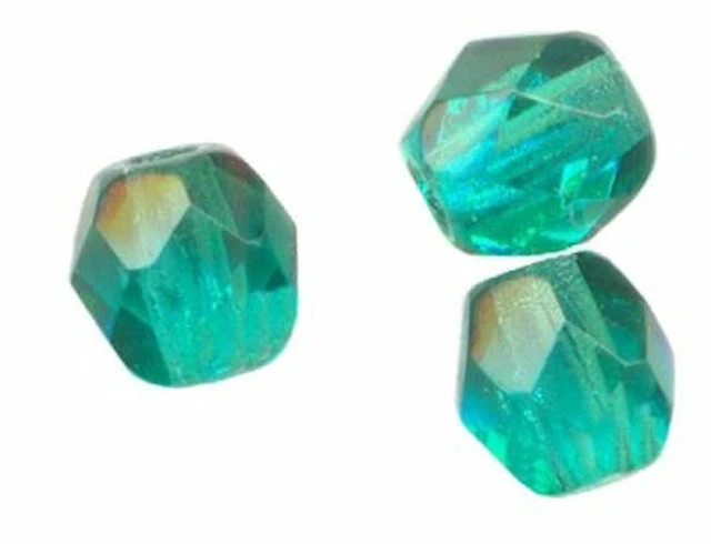 25 PERLES FACETTES DE BOHEME  6 mm LIGHT EMERALD AB