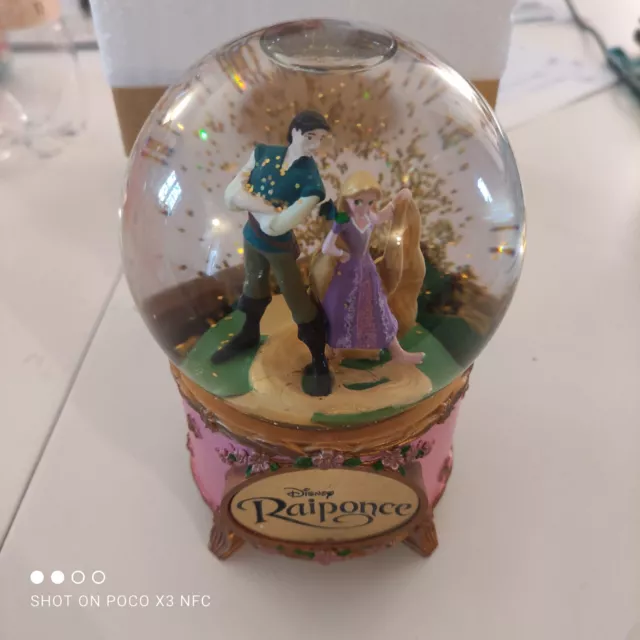 disney snowglobe Raiponce boule de neige