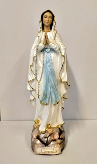 Statue de Notre Dame de Lourdes en Résine - 30cm | La Boutique des Chrétiens