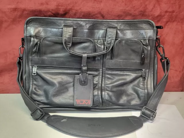 Vintage Tumi Black Leather Laptop Briefcase Carry On Messenger Bag Expandable