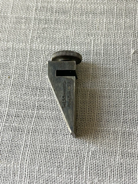 One vintage L.S. STARRETT Key Seat Rule Clamp No. 298 USA Machinist Tool