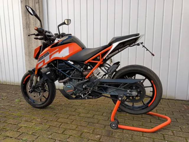 KTM Duke 125